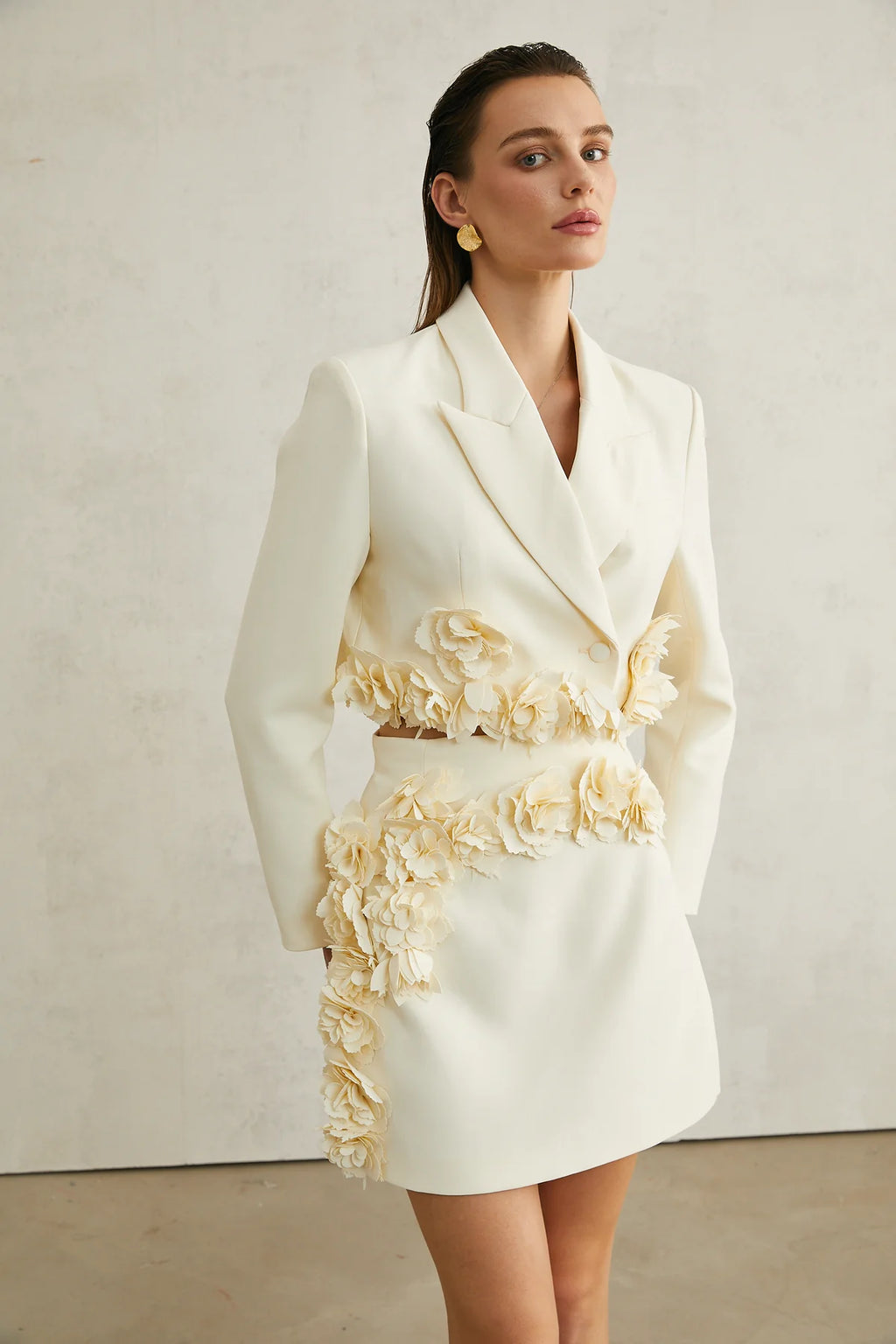 FLORAL-APPLIQUÉ JACKET & SKIRT MATCHING SET