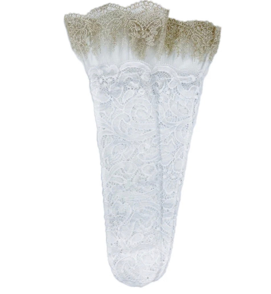 Lace gold white soaks ( delivery 4 days )